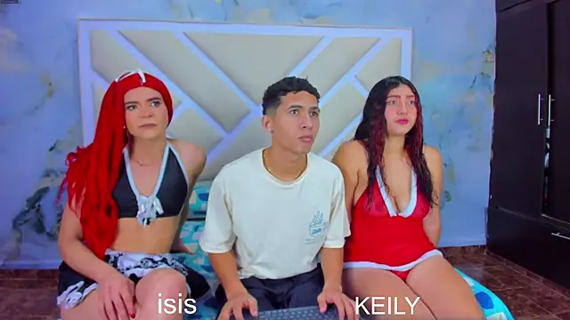 TrioPecadoVIP online show from 12.21.25