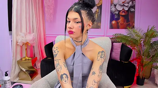 YasminWild online show from 12.22.25