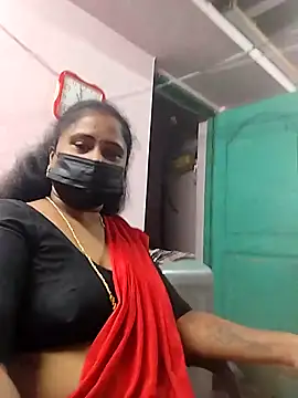 Snapshot of Tamil_devagi chatting on 11.17.25 Tamil devagi online show from 11.17.25