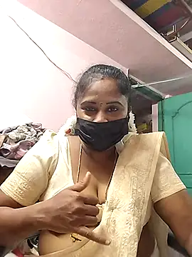 Snapshot of Tamil_devagi chatting on 11.25.25 Tamil devagi online show from 11.25.25