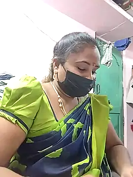 Snapshot of Tamil_devagi chatting on 12.13.25 Tamil devagi online show from 12.13.25