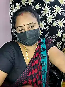 Snapshot of Tamil_devagi chatting on 12.18.25 Tamil devagi online show from 12.18.25