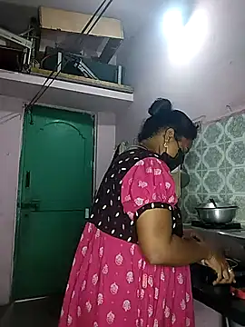 Snapshot of Tamil_devagi chatting on 02.12.26 Tamil devagi online show from 02.12.26