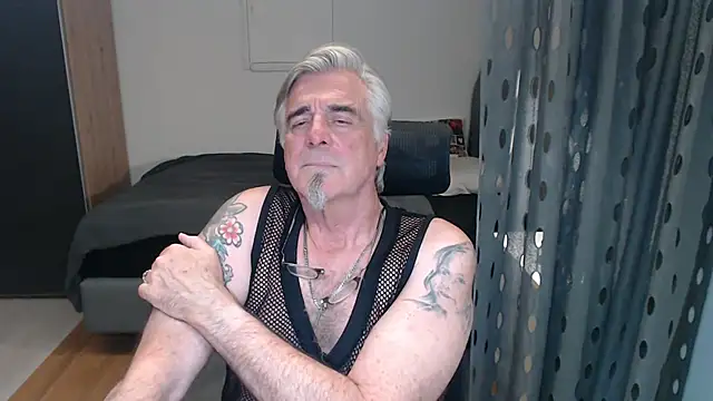 Buidapest online show from 07.08.26