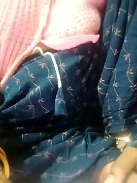 Snapshot of Anushasharma89 chatting on 12.15.25 Anushasharma89 online show from 12.15.25
