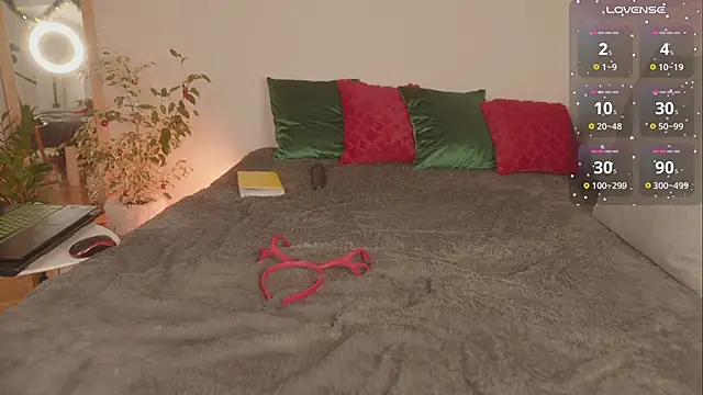 Snapshot of inked_witch chatting on 12.26.24 inked witch online show from 12.26.24