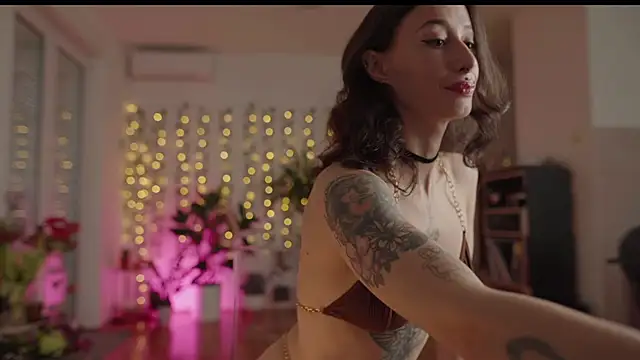 Snapshot of inked_witch chatting on 02.19.25 inked witch online show from 02.19.25