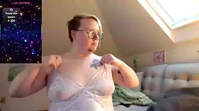 queerlyjaz online show from 03.08.26