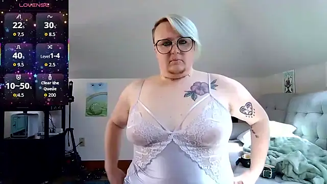 queerlyjaz online show from 04.18.26