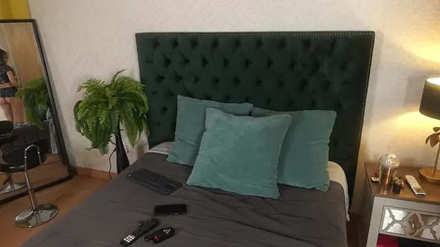 Snapshot of VitoriaCarusso chatting on 02.28.26 VitoriaCarusso online show from 02.28.26