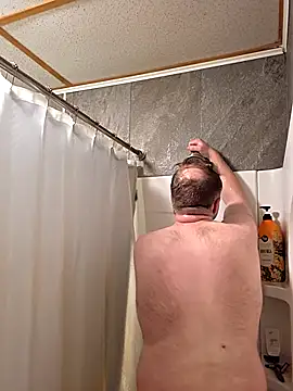 Snapshot of TheOneDonShaun chatting on 12.22.25 TheOneDonShaun online show from 12.22.25