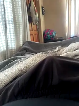 Snapshot of jirrejy chatting on 11.18.25 jirrejy online show from 11.18.25