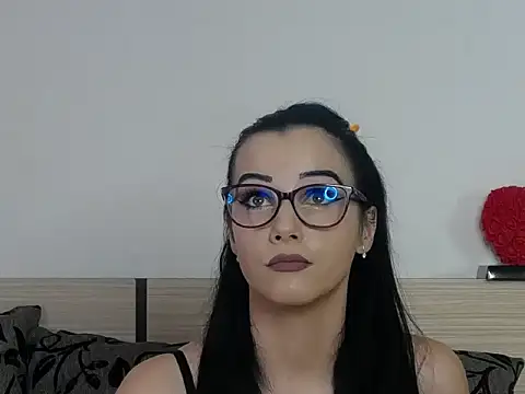 IvyCole online show from 02.08.26