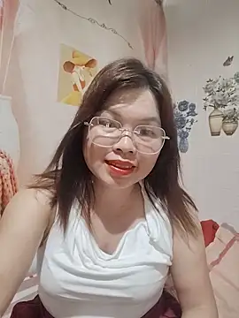 Snapshot of Cover-baa chatting on 06.16.26 Cover-baa online show from 06.16.26