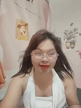Snapshot of Cover-baa chatting on 06.19.26 Cover-baa online show from 06.19.26
