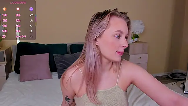 KiraRuiz online show from 02.05.26