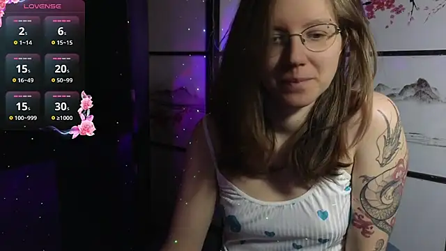 Snapshot of scarlettsrose chatting on 04.28.26 scarlettsrose online show from 04.28.26