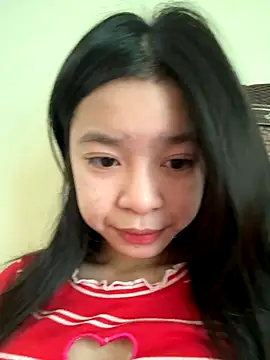 Snapshot of mau155_ chatting on 11.25.25 mau155 online show from 11.25.25