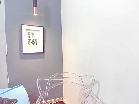 Xelena Kiss online show from 11.22.25