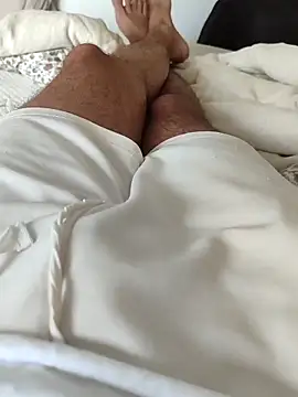 Snapshot of berkkderlerr chatting on 11.26.25 berkkderlerr online show from 11.26.25