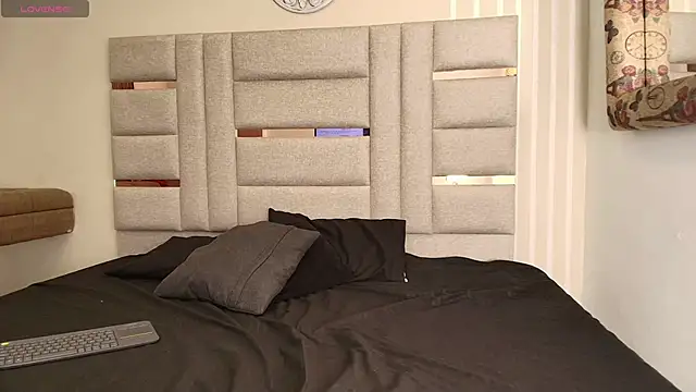 LittlePeach  online show from 12.01.25