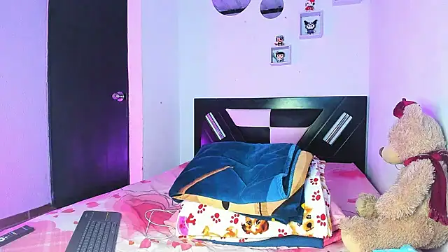 Babyhoney18 online show from 01.13.26