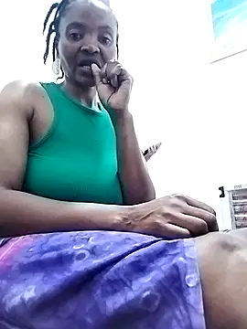 Brownsexynips14 online show from 11.17.25