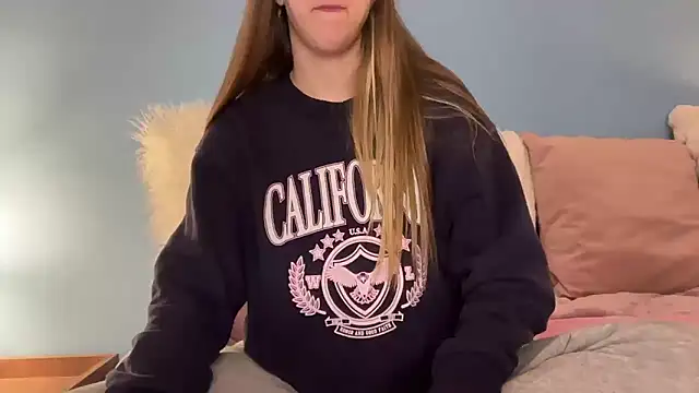 Snapshot of Martimartinaxx chatting on 01.08.26 Martimartinaxx online show from 01.08.26