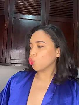 Esmerald 1111 online show from 04.03.26