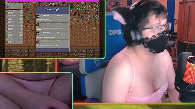 Snapshot of DecentPeener chatting on 11.20.25 DecentPeener online show from 11.20.25