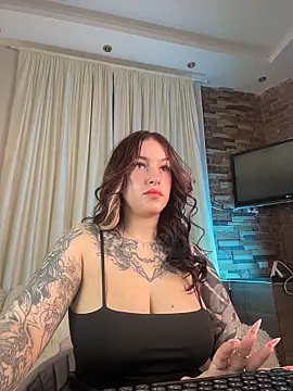 Snapshot of Tattitude_ chatting on 05.24.26 Tattitude online show from 05.24.26