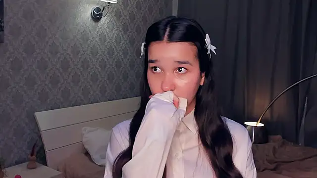 MeliaMelchiori online show from 12.17.25