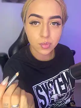 VeloraVyxen  online show from 11.18.25