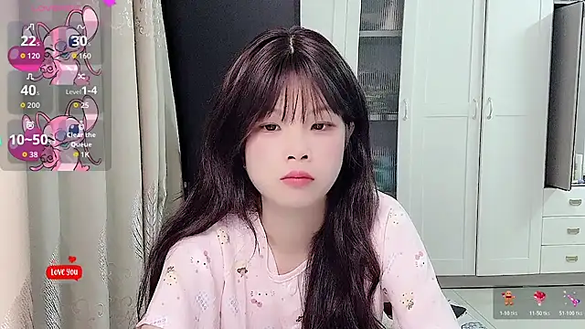 Snapshot of bunny-- chatting on 06.14.26 bunny-- online show from 06.14.26