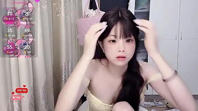Snapshot of bunny-- chatting on 07.21.26 bunny-- online show from 07.21.26