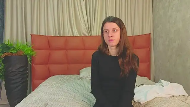 VelvetNyxen online show from 12.18.25