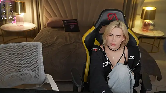 Kara cat online show from 03.17.26