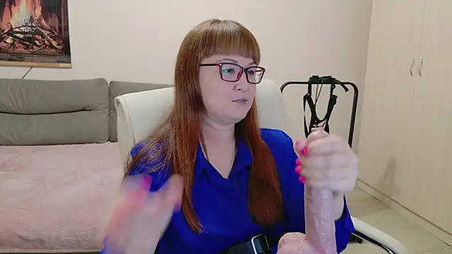 Snapshot of Foxy-lady chatting on 11.09.25 Foxy-lady online show from 11.09.25