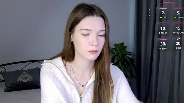 NicoletteBean online show from 11.21.25