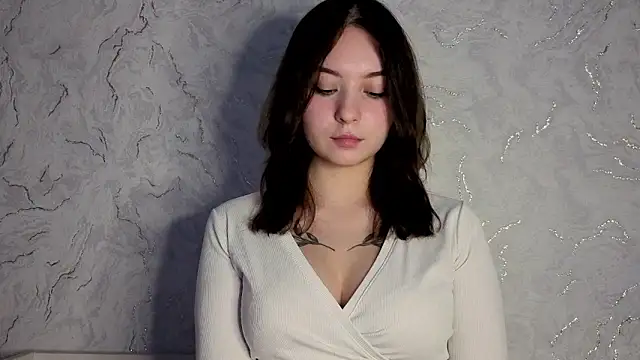 Snapshot of moonjane chatting on 04.25.26 moonjane online show from 04.25.26