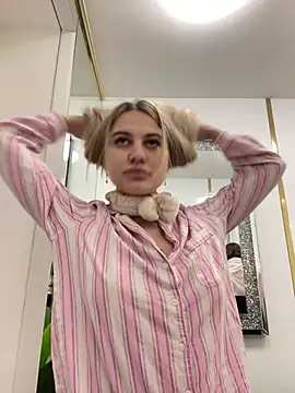 Chloe GraceeX online show from 02.01.26