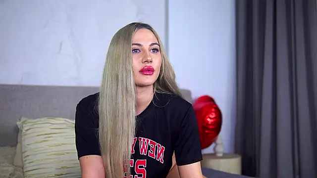 Chloe GraceeX online show from 02.18.26