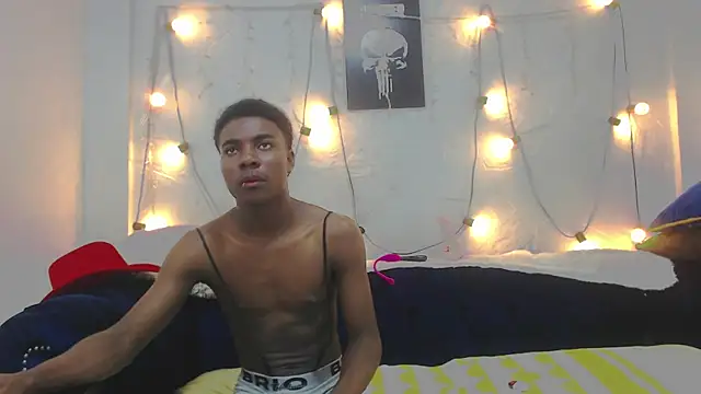 Snapshot of NoahJhonson69 chatting on 12.15.25 NoahJhonson69 online show from 12.15.25