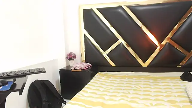 Snapshot of NoahJhonson69 chatting on 12.20.25 NoahJhonson69 online show from 12.20.25