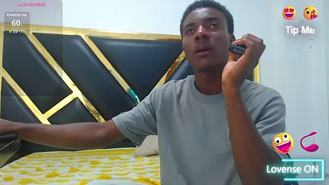 Snapshot of NoahJhonson69 chatting on 01.12.26 NoahJhonson69 online show from 01.12.26