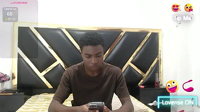 Snapshot of NoahJhonson69 chatting on 01.14.26 NoahJhonson69 online show from 01.14.26