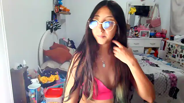 Nanylux online show from 11.24.25