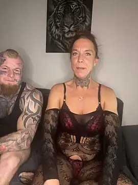 SexyInkedMiilfxx online show from 11.29.25