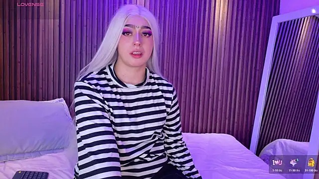 GabyRose9 online show from 12.17.25