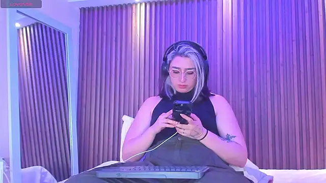 Snapshot of GabyRose9 chatting on 06.05.26 GabyRose9 online show from 06.05.26